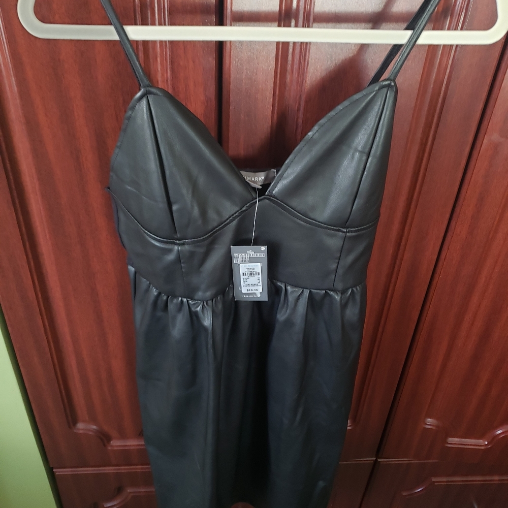 Dress - Picture 2 of 3